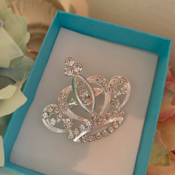 Royal Crown Queen Pin brooch - Picture 7 of 8